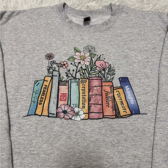 Taylor Swift Crewneck Gray Crewneck Taylor Swift Merch Book Crewneck - Picture 2 of 4